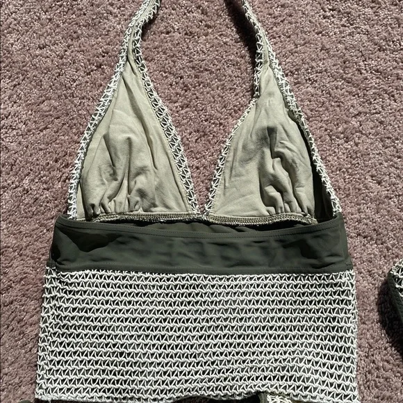 Ritchie Swimwear, Green and Cream Crochet Bikini Set. Size 9/10 - Picture 7 of 8